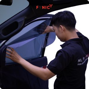 Dán phim cách nhiệt kính sườn, kính hậu