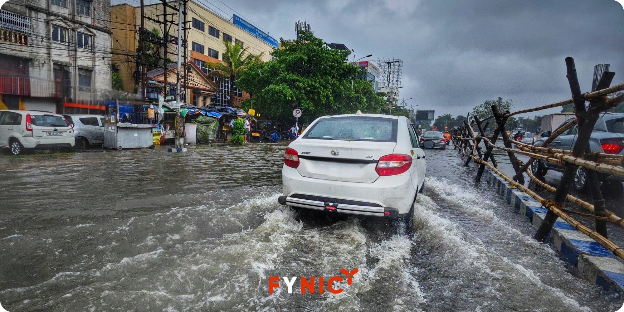 Băng qua vùng ngập nước sâu có thể gây thủy kích