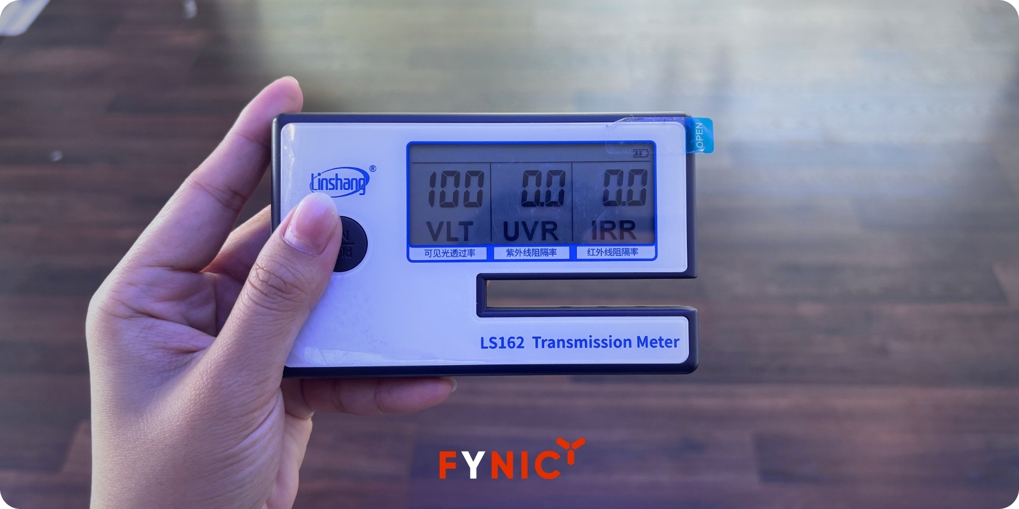 Hướng dẫn cách kiểm tra phim cách nhiệt tốt nhất hiện nay 2 Kiểm tra phim cách nhiệt bằng máy đo chuyên dụng