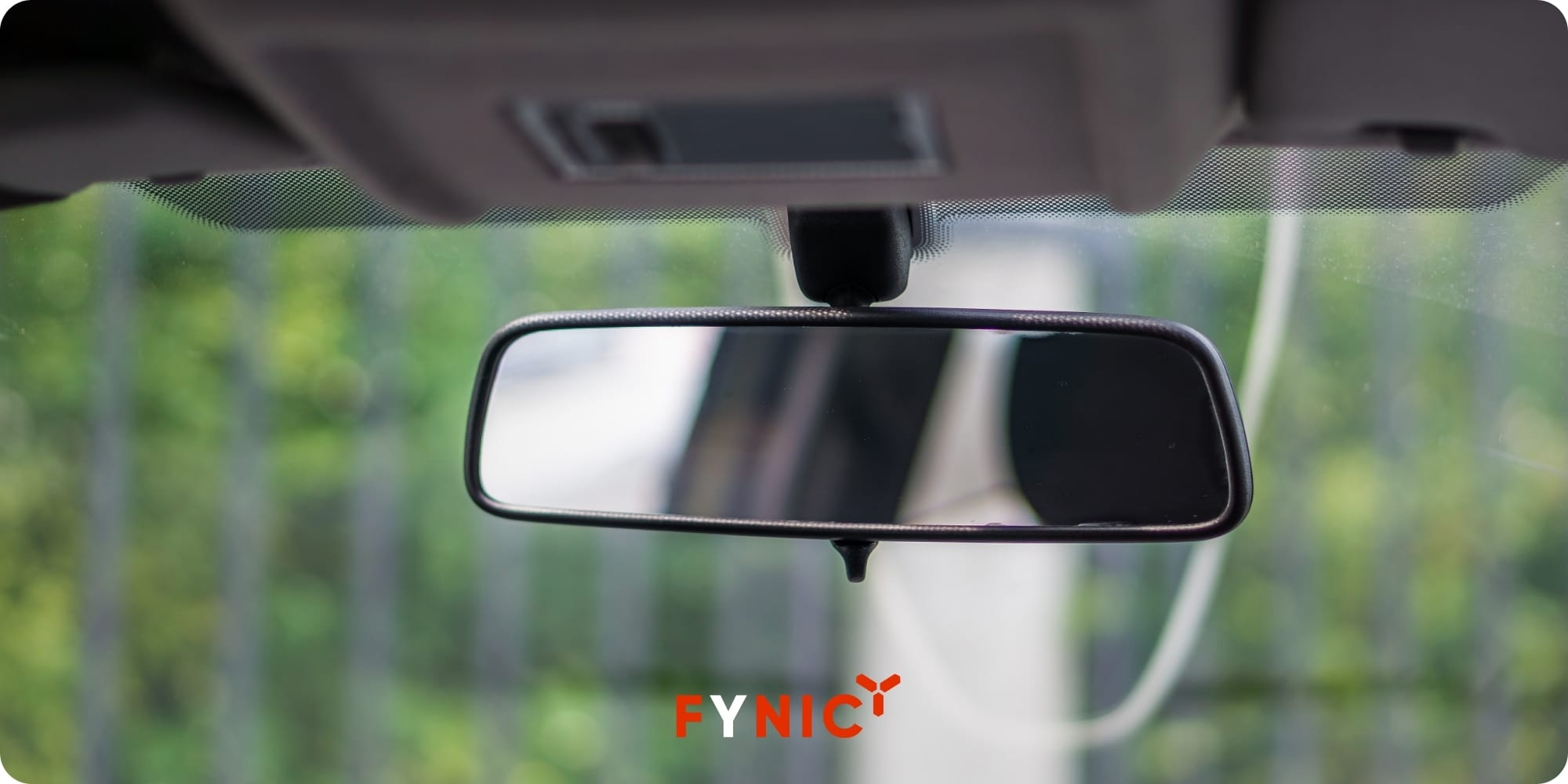 Cách giúp giảm chói mắt khi lái xe ô tô an toàn và hiệu quả 5 Để giảm chói mắt khi lái xe ô tô có thể kích hoạt chế độ chống chói trên gương chiếu hậu