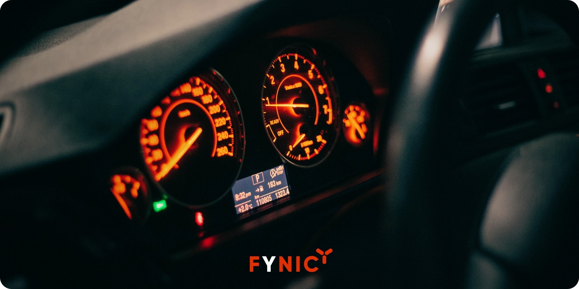 Kinh nghiệm lái xe đêm an toàn và hữu ích 3 Để lái xe đêm an toàn nên điều chỉnh tốc độ phù hợp và giữ khoảng cách hợp lý