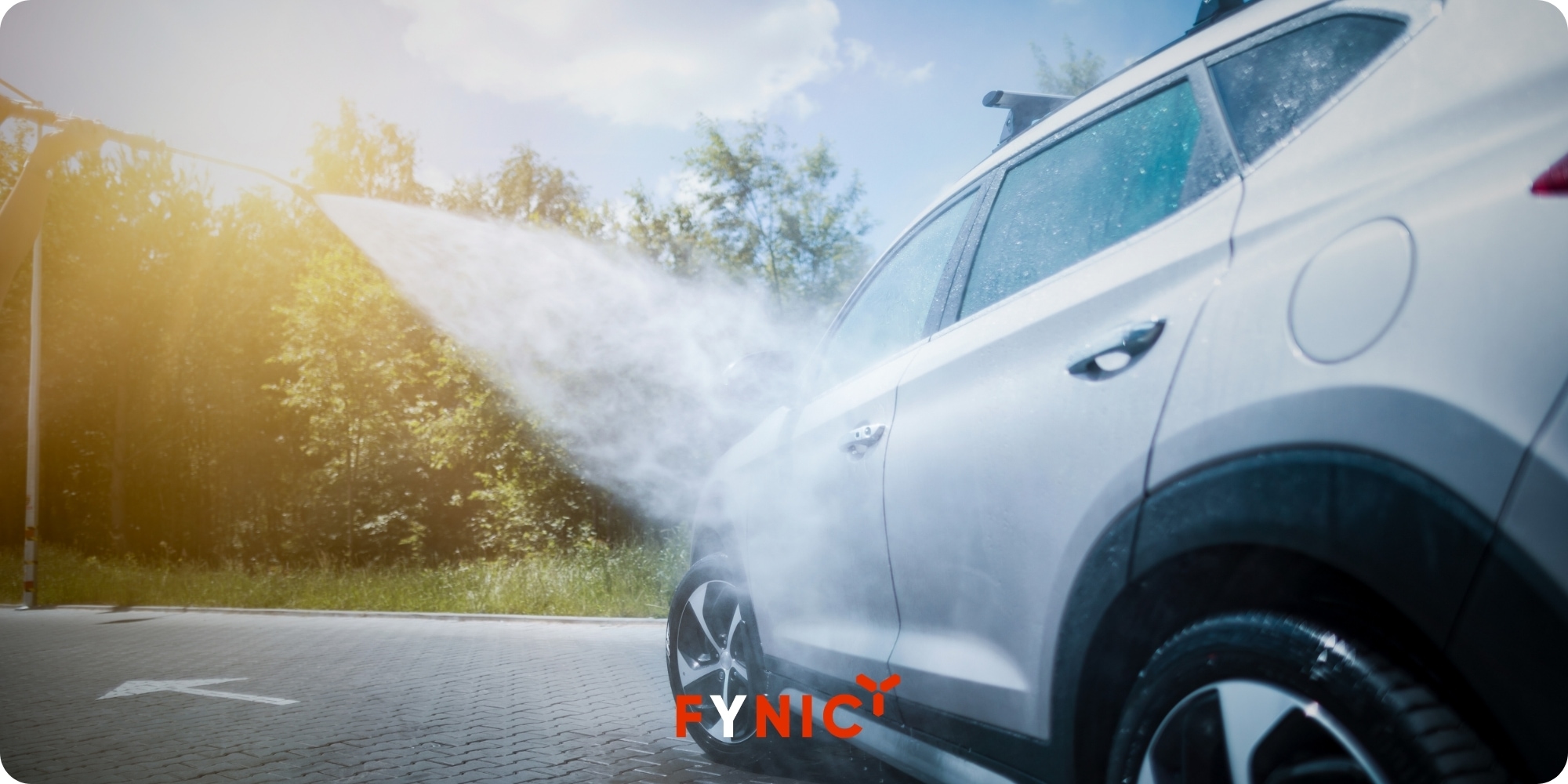 Cách rửa xe ô tô đúng cách tại nhà sạch và an toàn 4 Một sai lầm phổ biến khi rửa xe tại nhà là thực hiện dưới trời nắng