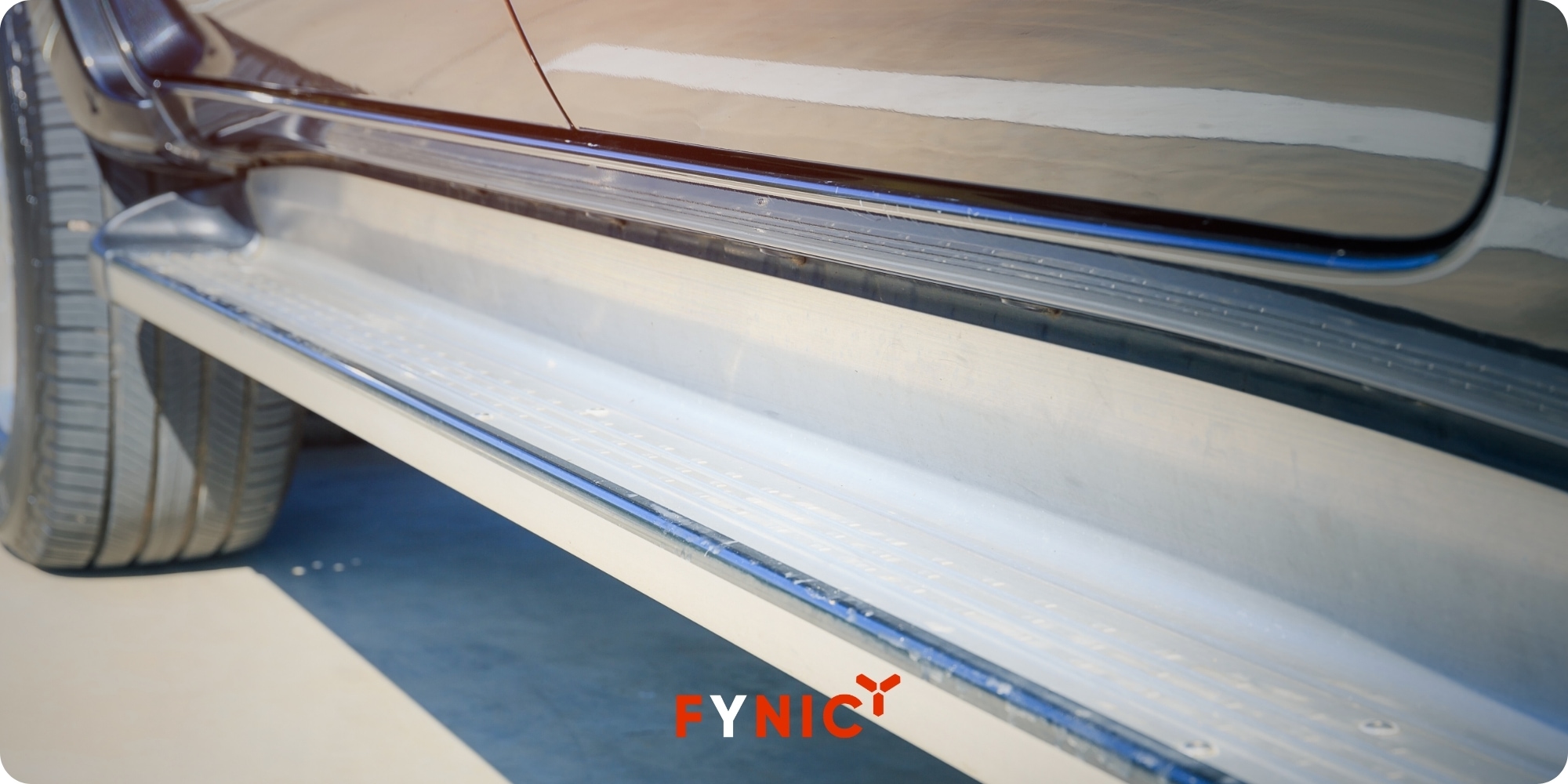 Gợi ý 18 phụ kiện cần thiết cho ô tô, cần lưu ý gì khi chọn 3 Ốp bậc cửa ngăn ngừa hư hại cho lớp sơn gốc, tăng độ ma sát…