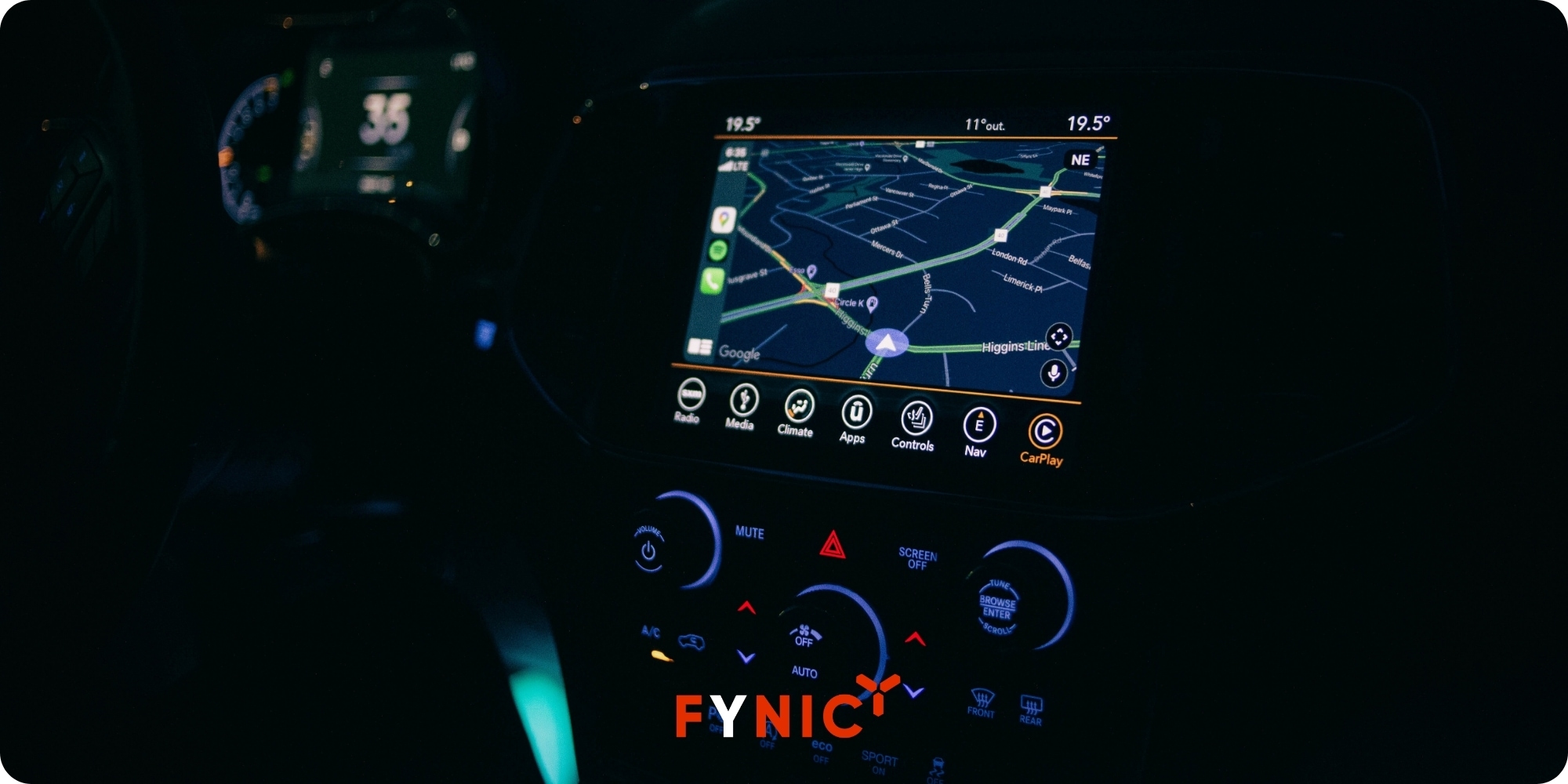 Kinh nghiệm lái xe đêm an toàn và hữu ích 12 Việc nắm rõ lộ trình và chuẩn bị GPS là yếu tố then chốt để chủ động xử lý tình huống