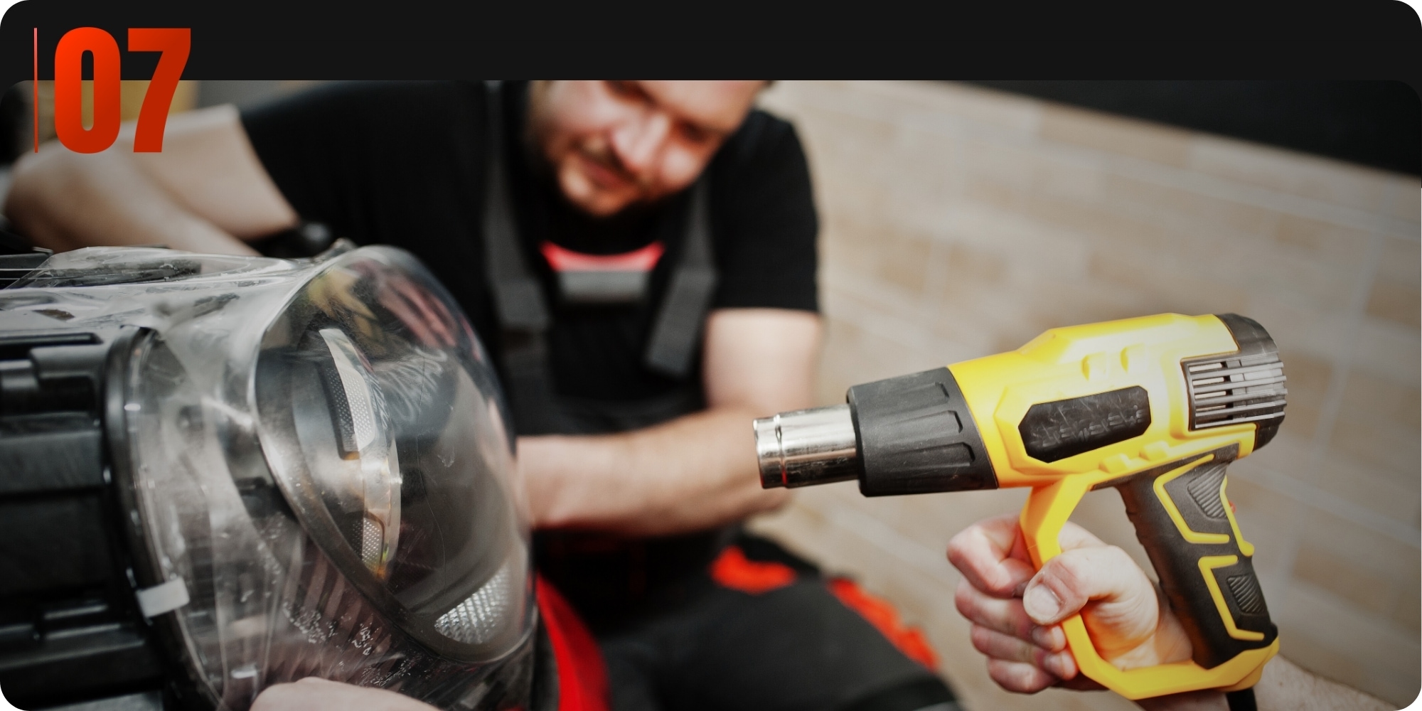 Sử dụng súng nhiệt để kéo dãn phim PPF