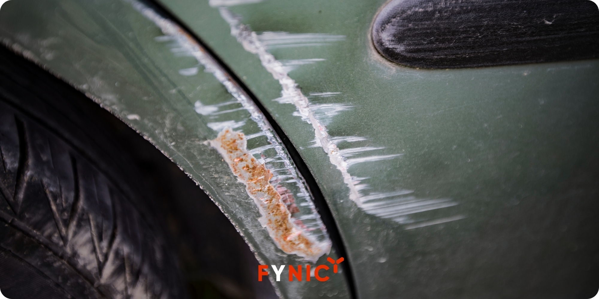 Gỡ bỏ phim PPF có làm hỏng sơn xe không? Lưu ý khi gỡ phim PPF 3 Phải gỡ bỏ phim PPF khi vết xước hoặc rách đã vượt quá khả năng tự phục hồi