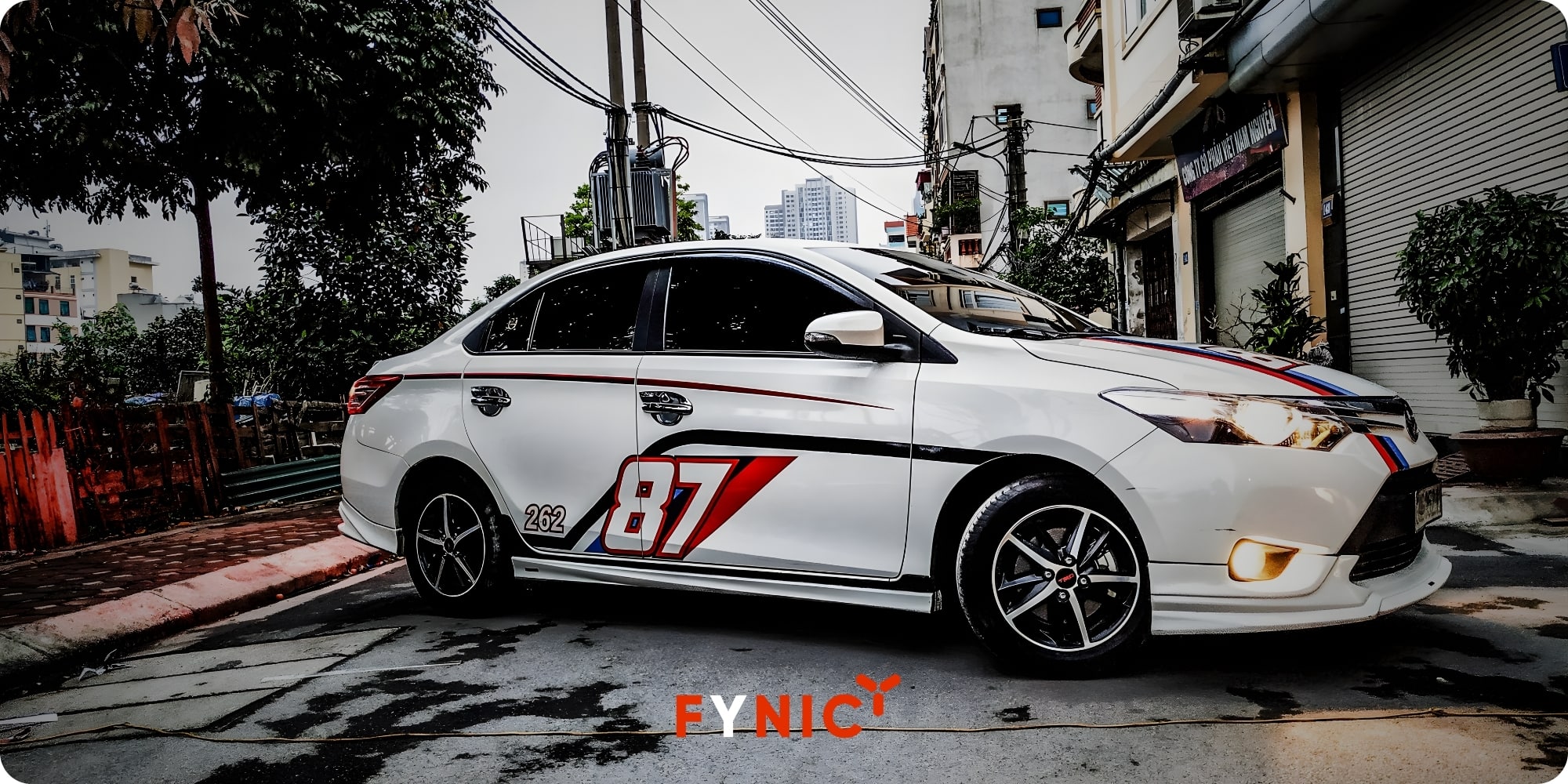 Chia sẻ cách chăm sóc xe ô tô sau khi dán PPF đúng, hiệu quả từ chuyên gia 5 Việc dán thêm decal lên lớp PPF làm ảnh hưởng đến độ bám và cấu trúc của phim